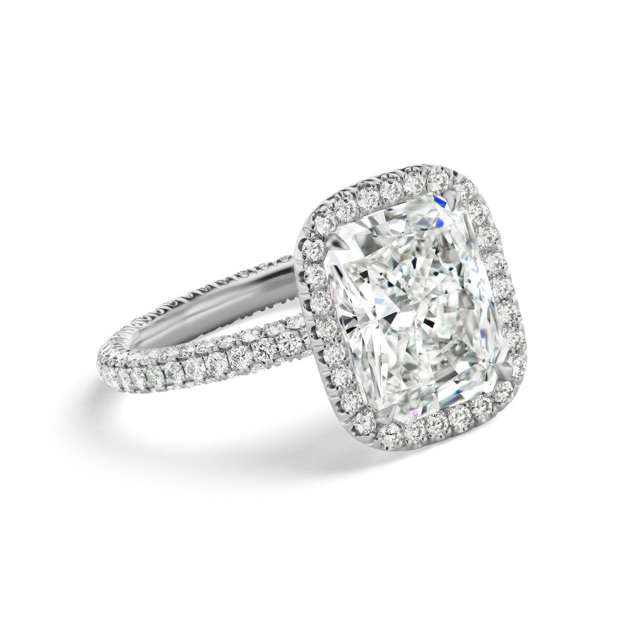 BESPOKE RADIANT CUT DIAMOND RING