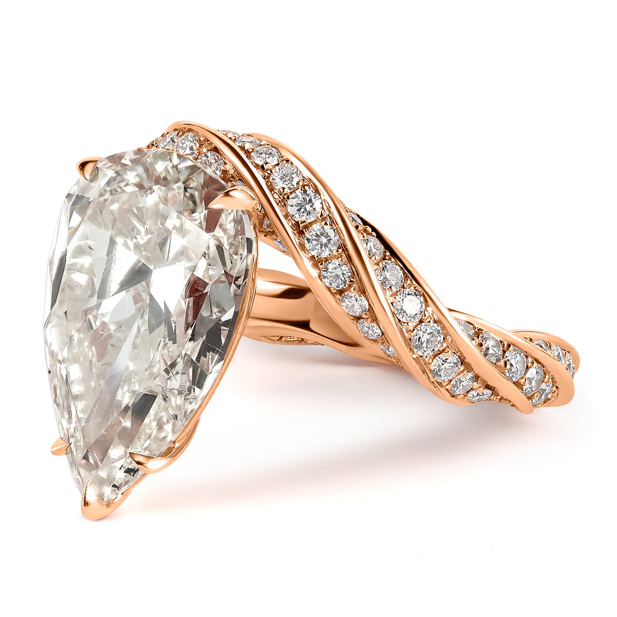 BESPOKE PEAR CUT DIAMOND VESPER RING