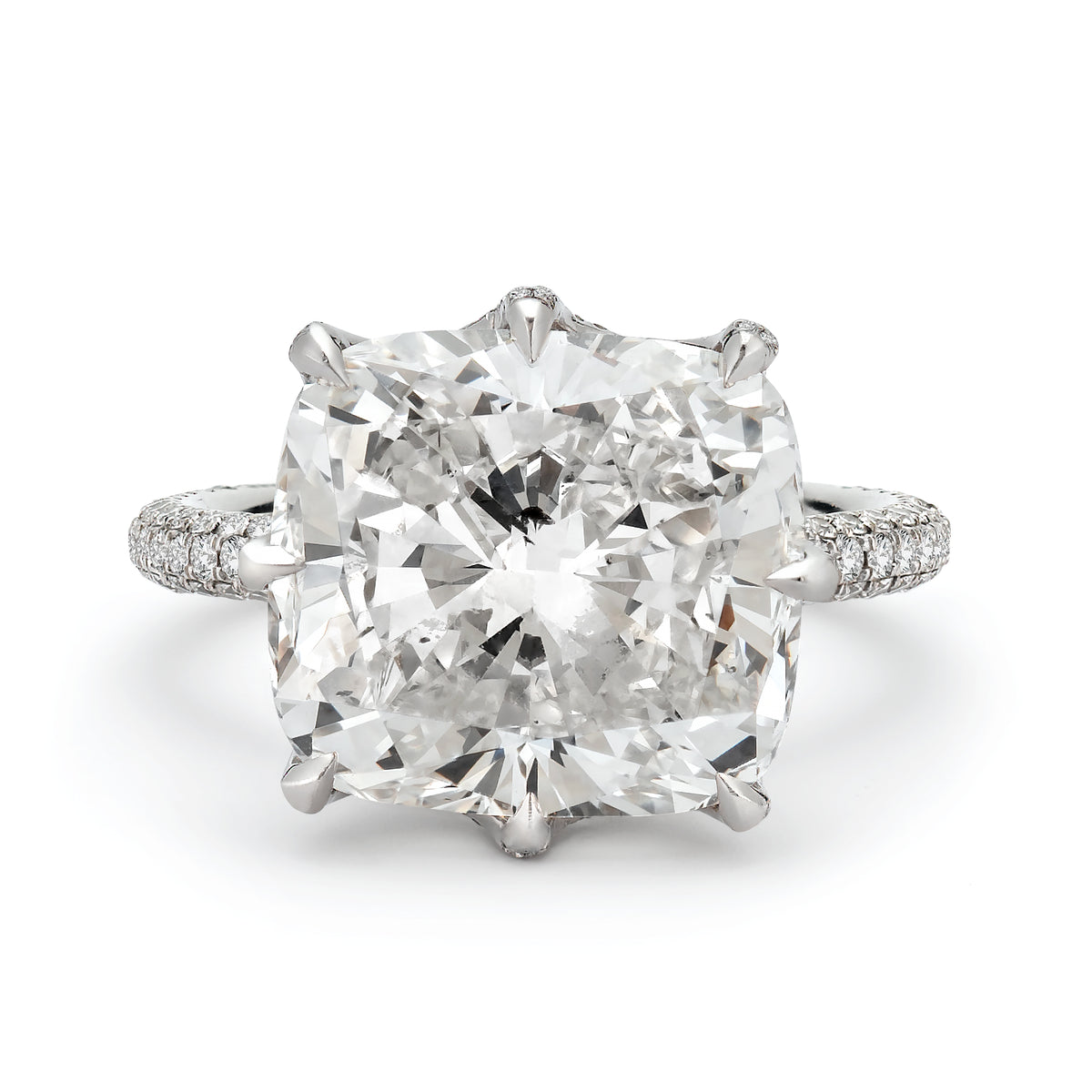 BESPOKE CUSHION CUT DIAMOND RING